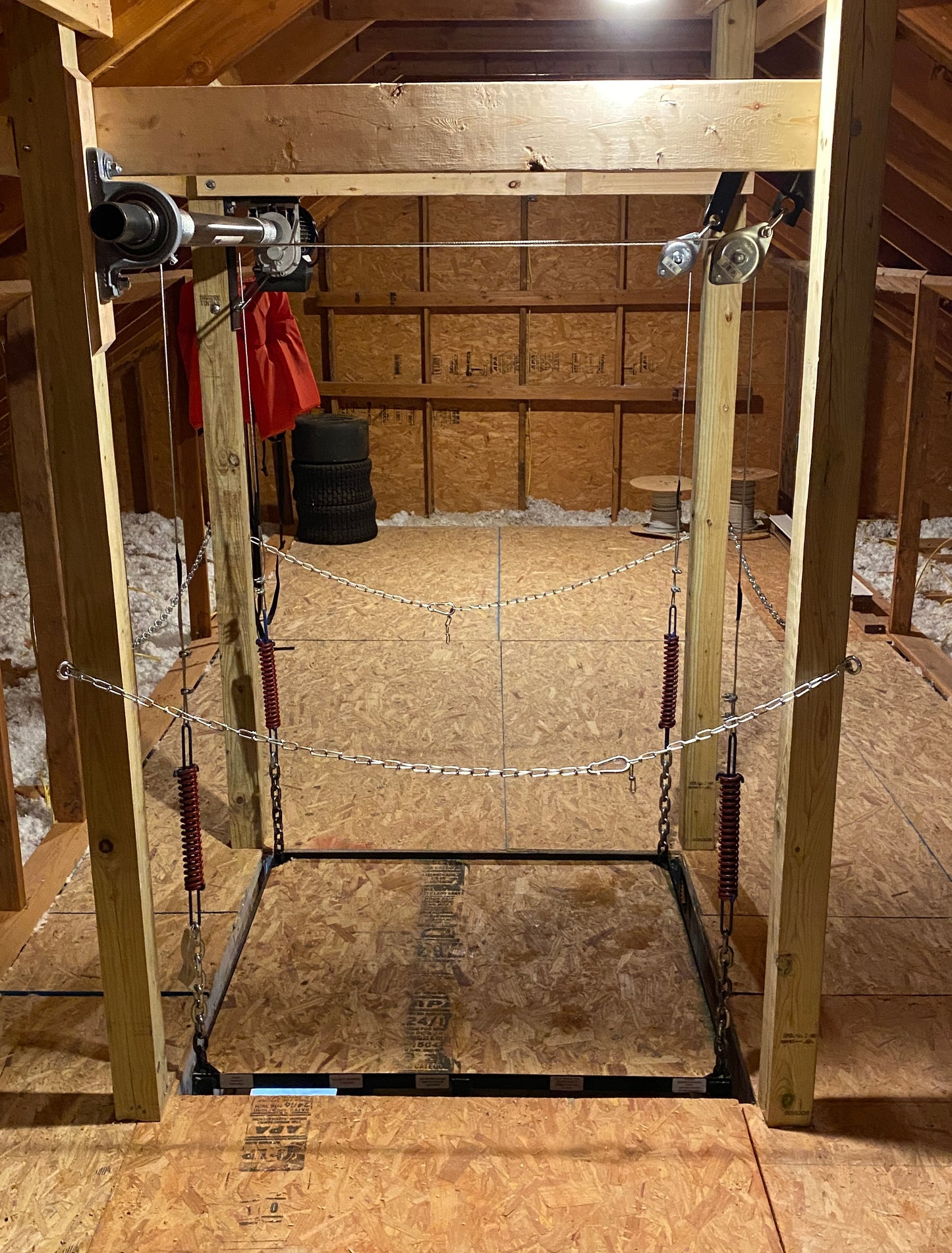 Attic Lift - 300XL lbs. Post Style 42" x 48"